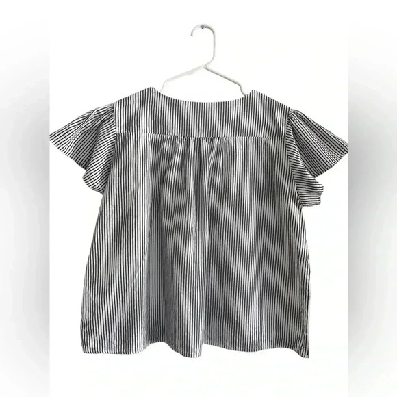 Mod Boutique Cap Sleeve Top. Size: XL - Picture 2 of 10